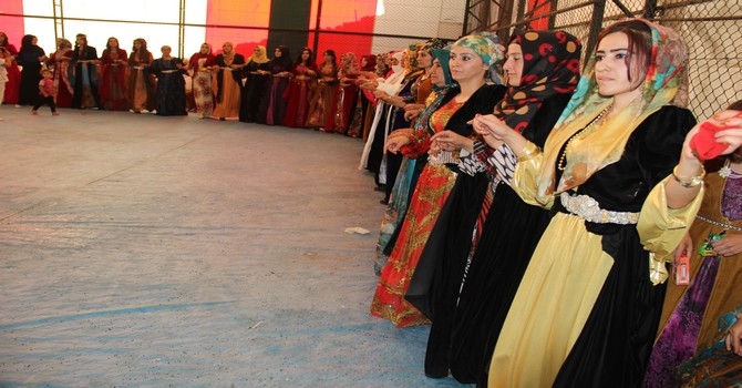 Topuz ve Yiğit ailesinin mutlu günü 17