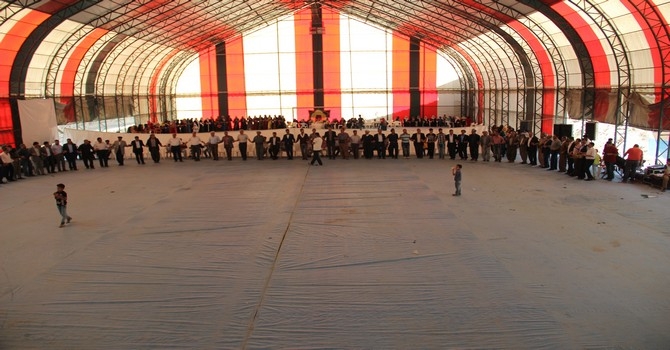 Topuz ve Yiğit ailesinin mutlu günü 27