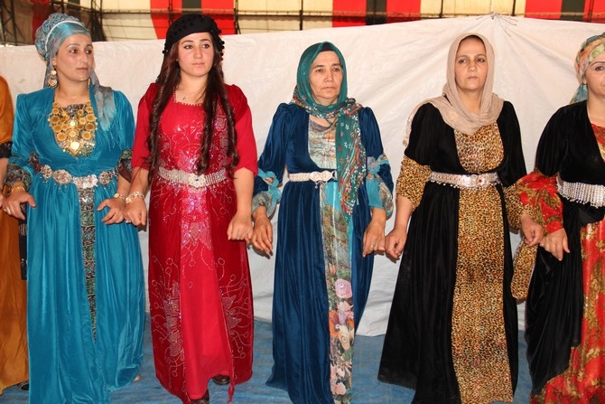Topuz ve Yiğit ailesinin mutlu günü 28