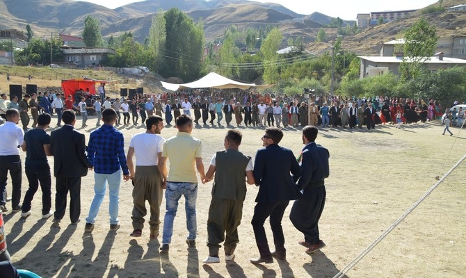 03,04.2016 Eylül ayı Hakkari düğünleri 6