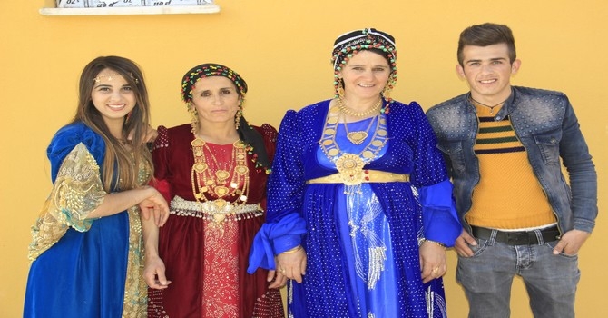 12-13- Kasım Hakkari düğünleri 14