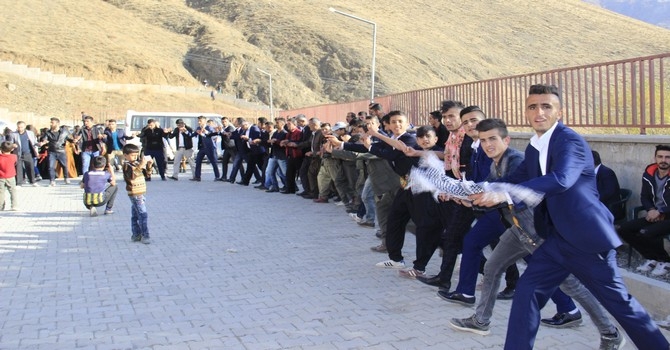 12-13- Kasım Hakkari düğünleri 15
