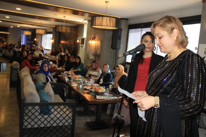 Hakkari’de Halaylı 8 Mart kutlaması 10