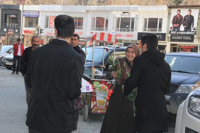 Hakkari’de Halaylı 8 Mart kutlaması 19