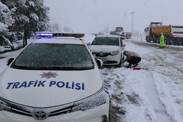 Mevsimin ilk karı yurtta etkili oldu 9