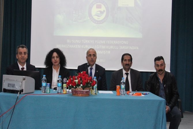 Hakkari'de yüzme hakem kursu açıldı 2