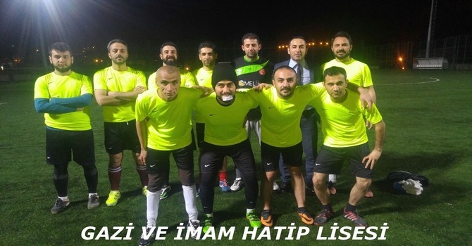 Öğretmenler arası futbol turnuvası 13