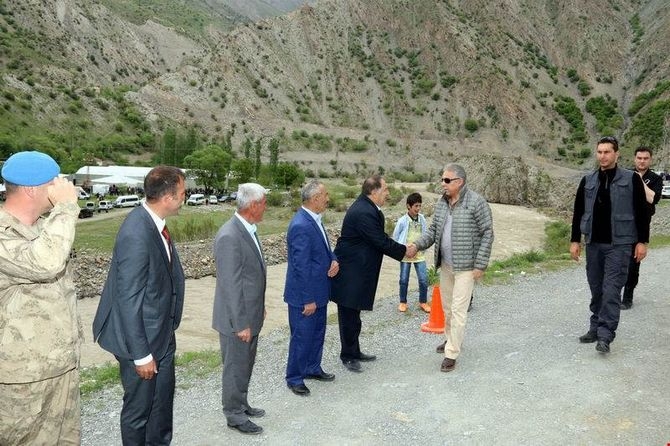 Vali Toprak düğün törenlerini katıldı 3