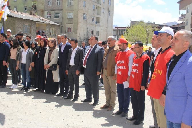 Hakkari’de halaylı 1 Mayıs kutlaması! 5