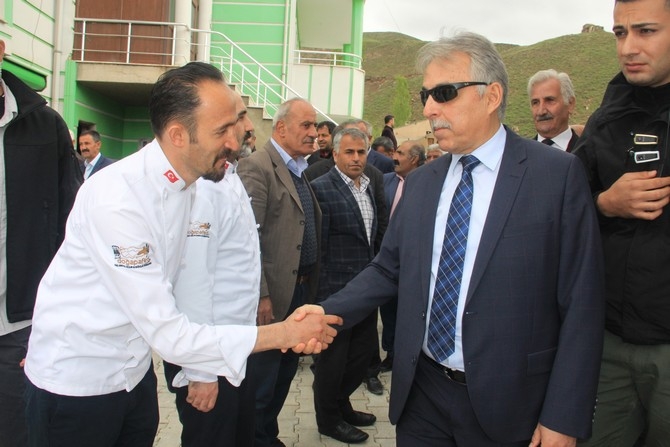 Hakkari’de 2. Uçkun festivali” düzenlendi 4