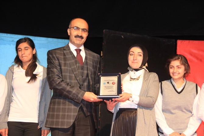 Hakkari Haber Tv’ye başarı ödülü 12