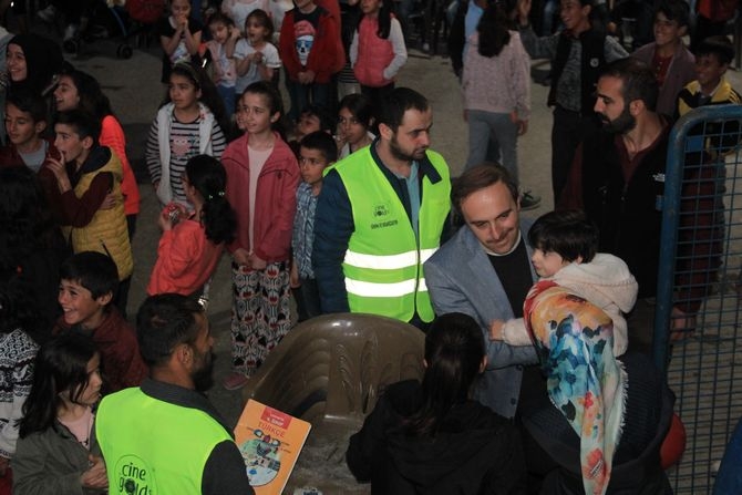 Belediye'den yüz boyama etkinliği 21
