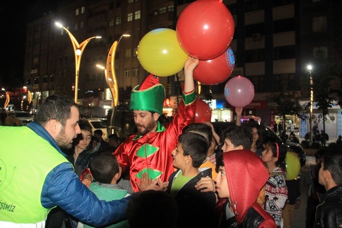Belediye'den yüz boyama etkinliği 6