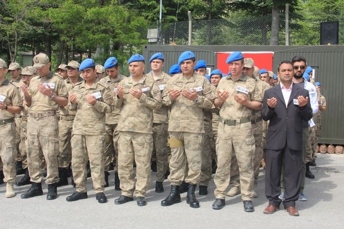 Şehitler törenle memleketlerine uğurlandı 10