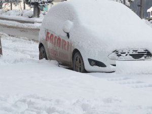 Hakkari’de 81 yerleşim yolu ulaşıma kapandı