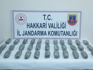 Yüksekova kırsalında 15 kilo eroin ele geçirildi