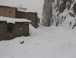 Köy yolları yeniden kapandı