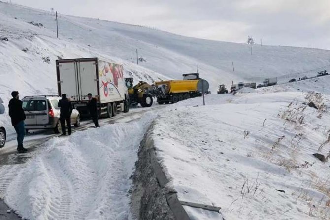Çığ, kar ve kuvvetli rüzgar uyarısı