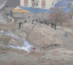 HAKKARİ/DE 16 KİŞİ GÖZALTINA ALINDI