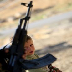 İZİNDE OLAN ASKER İNTİHAR ETTİ