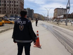 Polis ekipleri kısıtlama denetimi yaptı