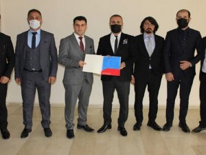 Baro Başkanı Canan Mazbatasını Aldı