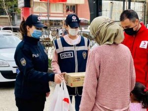 Van Polisinden Ramazan Yardımı