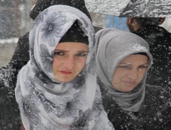 Hakkari'de kar yağışı yeniden başladı