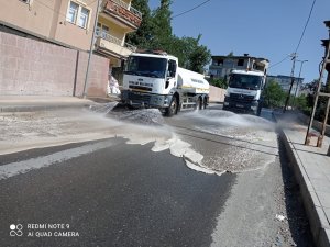 Hakkari caddeleri tazyikli suyla yıkandı