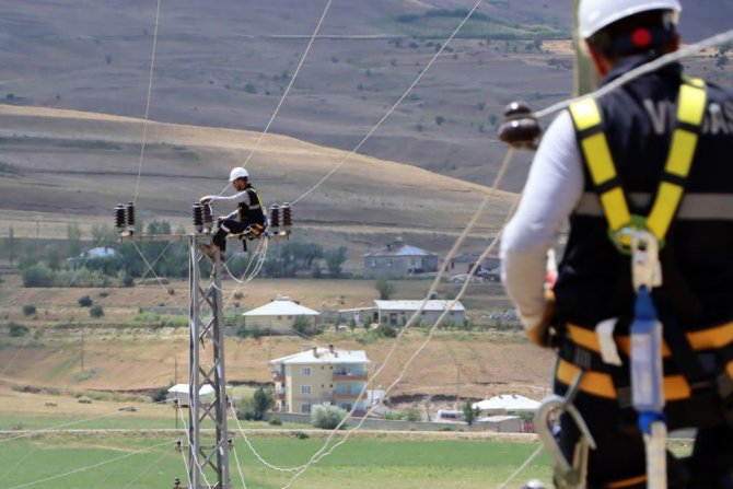 VEDAŞ'ın bakın onarım çalışmaları sürüyor