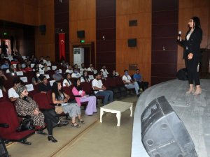 Girişimci kadınlardan ‘Kariyer ve İş’ semineri