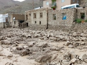 Başkale'de sel felaketi