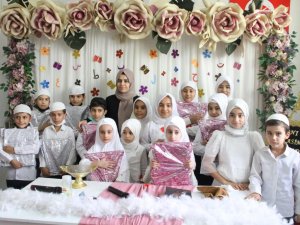 40 öğrenci Kur'an-ı Kerim'e geçiş yaptı