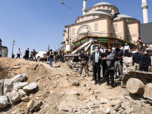 Vali Akbıyık, Yüksekova'daki yatırımları denetledi