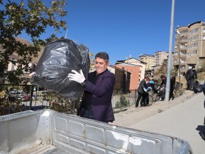 Daha Temiz Bir Hakkari İçin El Ele