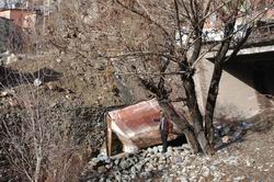 EKMEK TEKNESİNİ KÖPRÜDEN ATTILAR