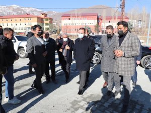 Vali Akbıyık, sanayi sitesini ziyaret etti