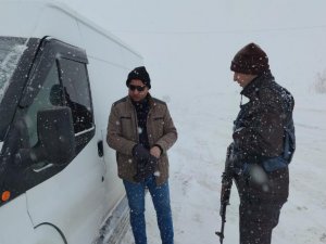 Kurubaş Geçidi ulaşıma kapatıldı