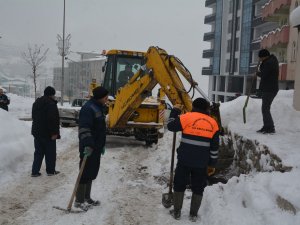 Hakkari’de bin abonenin suyu dondu