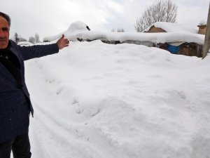 Yüksekova'da dondurucu soğuklar