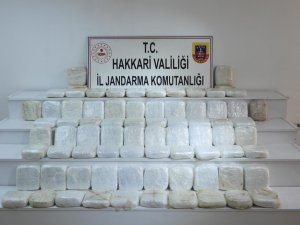 Yüksekova kırsalında 98 kilo eroin ele geçirildi