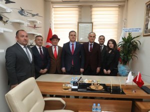 Vali Akbıyık'tan TSKGV şubesine ziyaret