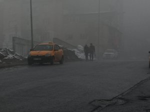 Hakkari güne yoğun sis altında uyandı