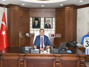 Vali Akbıyık'tan 8 Mart mesajı
