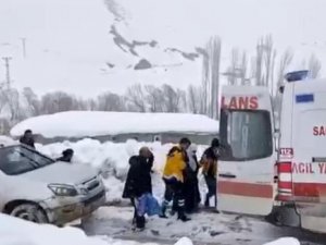 Beytüşşebap'ta kar kalınlığı 2 metreyi aştı
