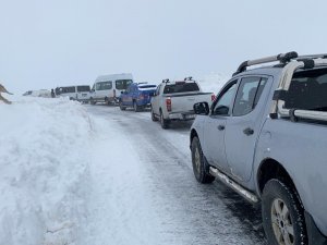 Hakkari'de 196 köy ve mezra yolu kapandı