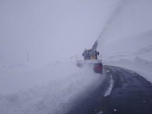 Hakkari'de 51 köy yolu kapandı