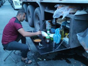Tır şoförlerinin iftar telaşı