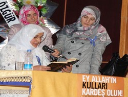 Peygamber sevgisi izdihama neden oldu