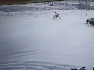 Sele kapılan çocuğun kurtarılma anı kamerada!